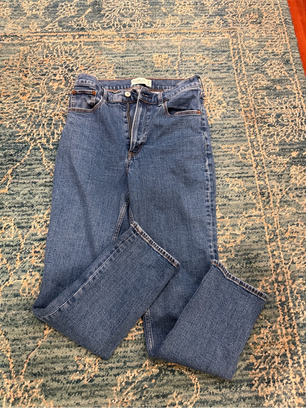 Abercrombie & Fitch The Ankle Straight ultra high rise